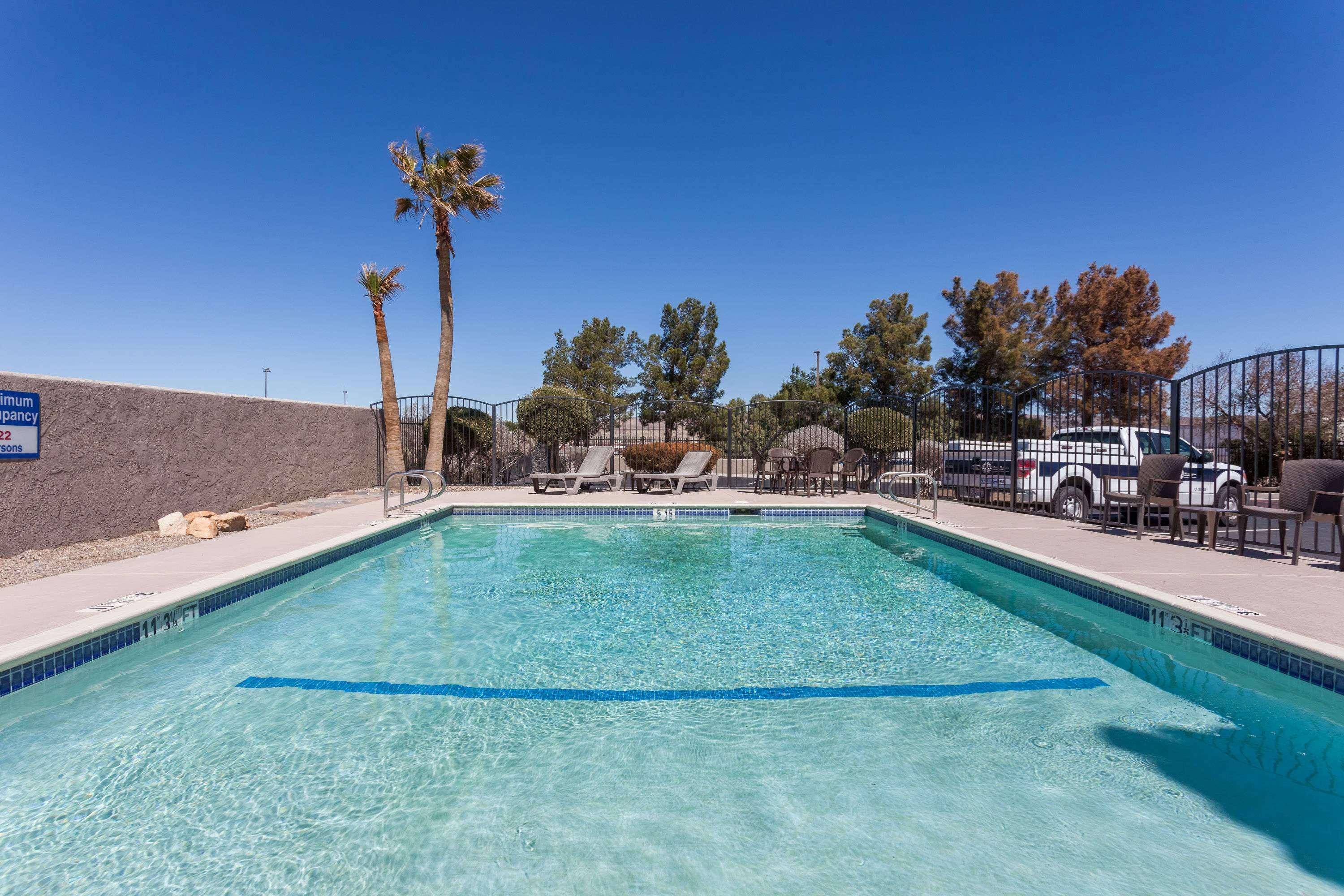 Baymont By Wyndham Barstow Historic Route 66 Hotel Buitenkant foto