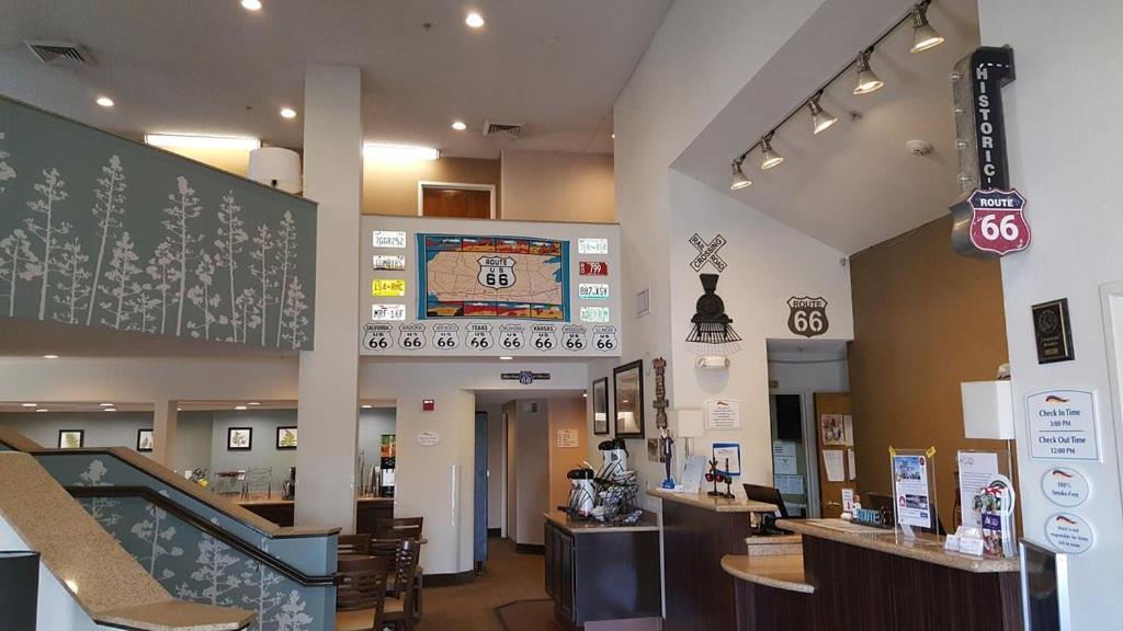 Baymont By Wyndham Barstow Historic Route 66 Hotel Buitenkant foto