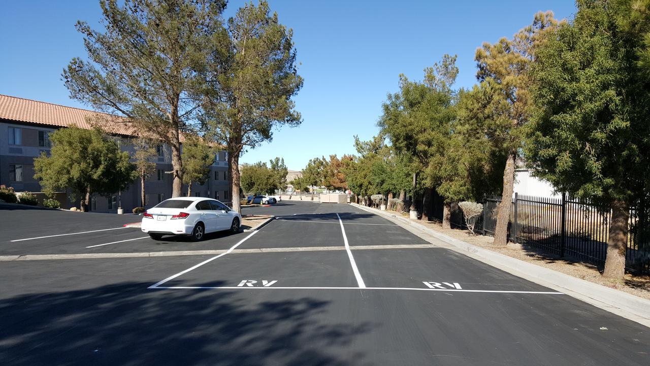 Baymont By Wyndham Barstow Historic Route 66 Hotel Buitenkant foto